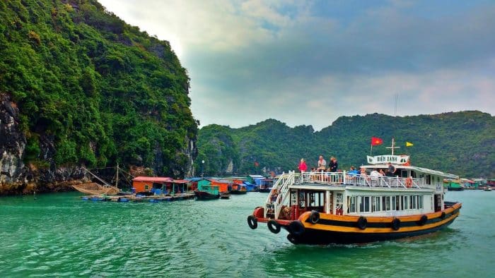 Voyage à travers les pays commençant par la lettre V : Découvrez la diversité et la beauté de ces destinations